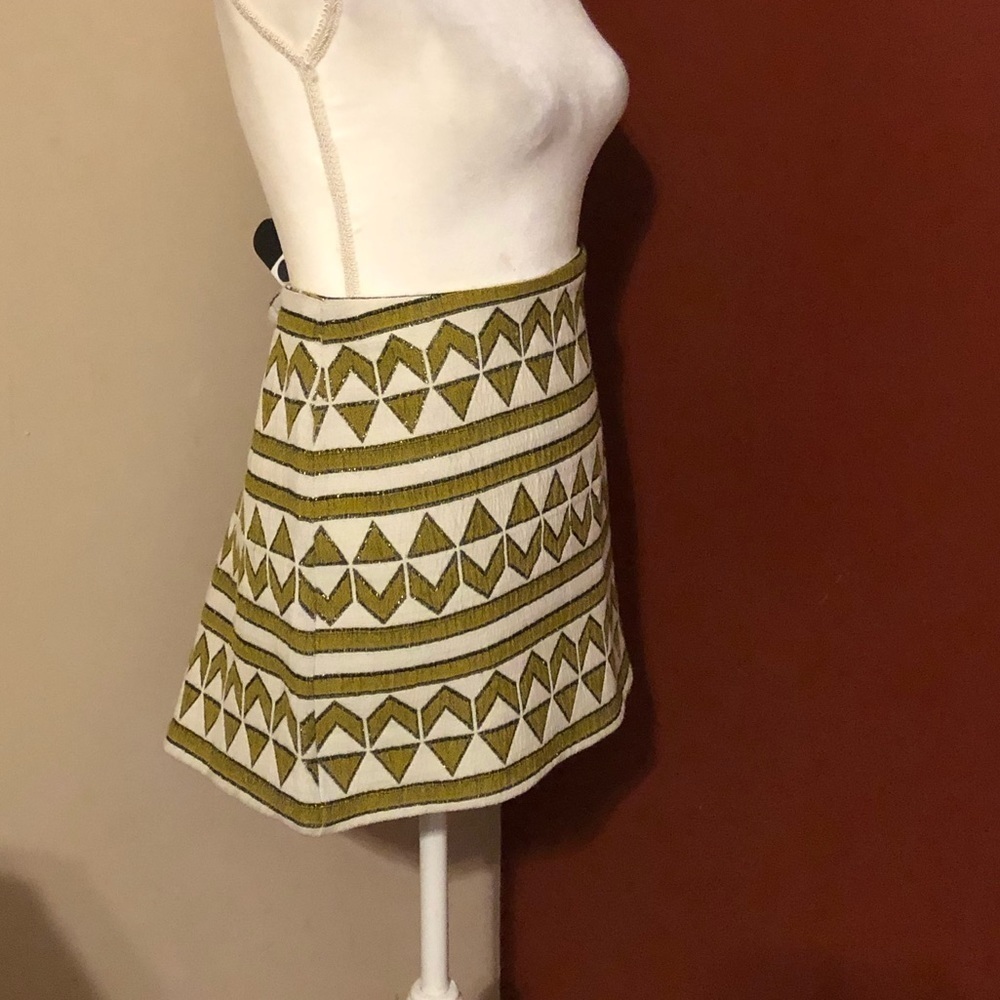 ⭐️ Zara Gold Metallic Skirt - Picture 5 of 7